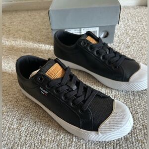 Palladium Leather Sneaker NWT